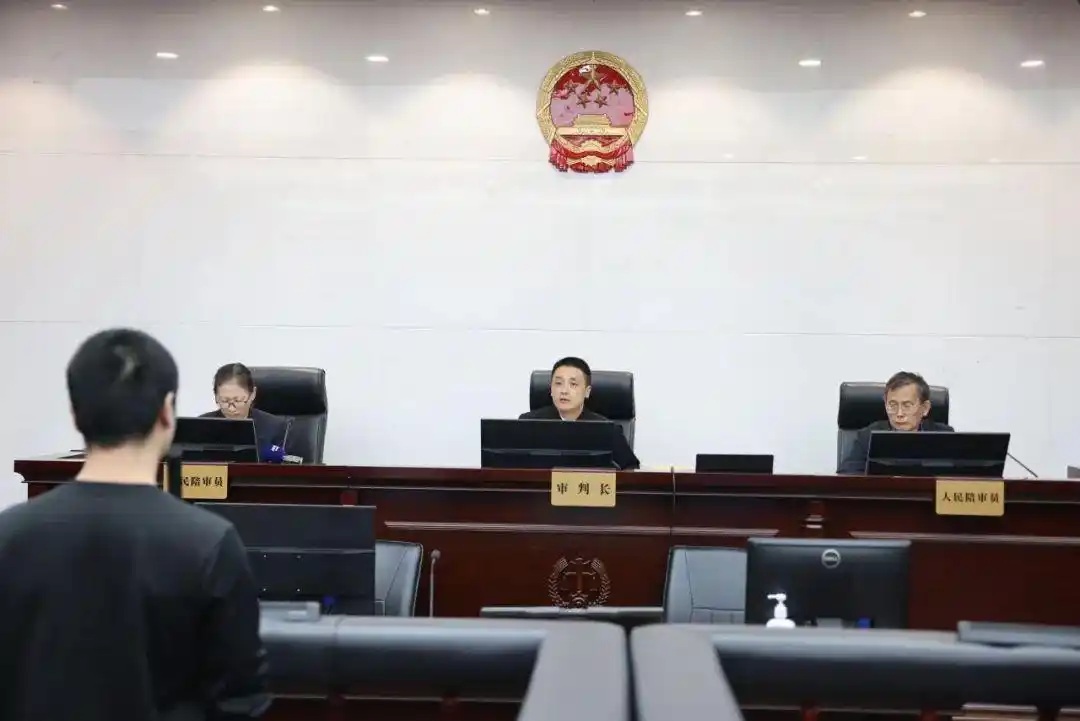 股票配资咨询_股票场外配资非法经营案_徐汇区检察院起诉股票场外配资案