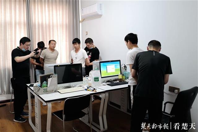 手机股票配资_炒股被骗如何报案_虚假股票平台诈骗